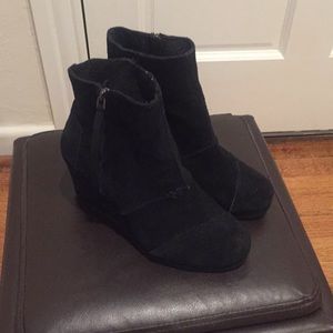 TOMS wedge boots